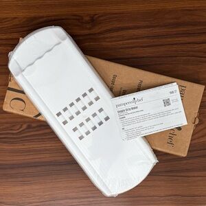 PAMPERED CHEF Veggie Strip Maker